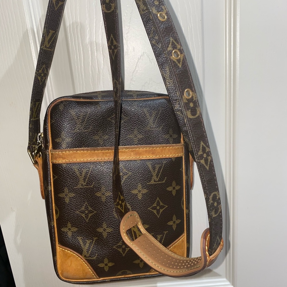 Louis Vuitton side bag vintage!!! 100% authentic